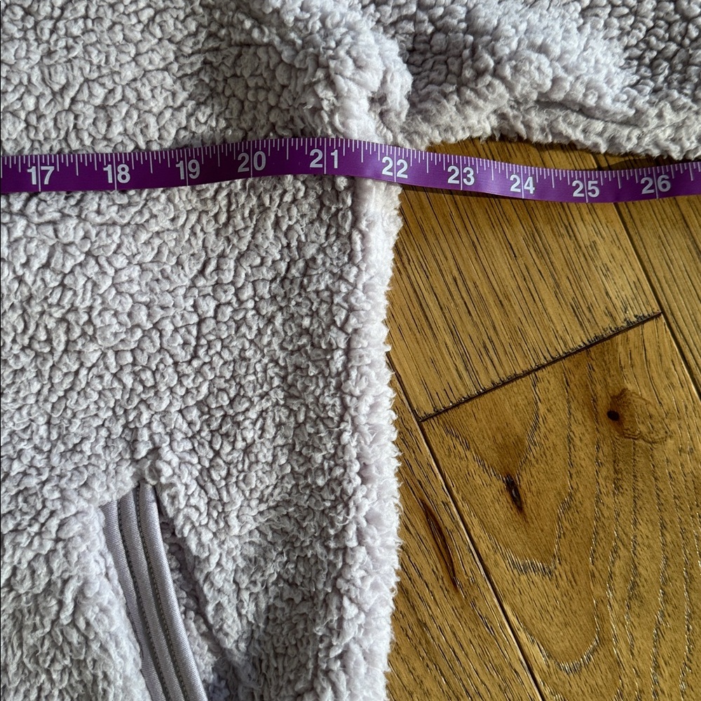 😊Cozy Women’s Sherpa Plush Quarter-Zip Jacket in Lavender - Picture 5 of 7